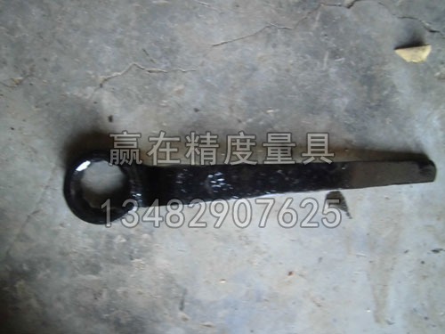 单头梅扳手